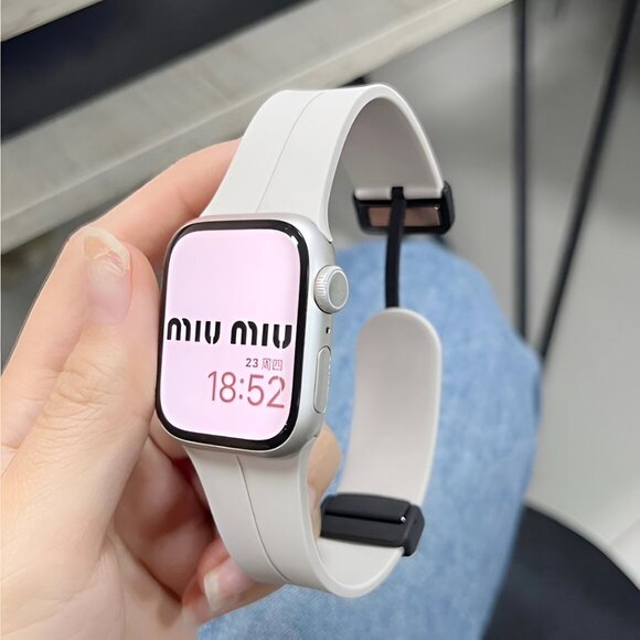 Apple Accessories - Apple Watch Band Waterproof Magnetic Adjustable Stylish Strap Watch Band White